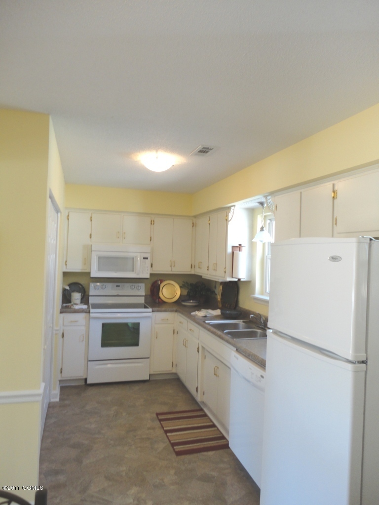 133 Bayberry Road Newport, NC 28570 - Photo 4 of 19 Kitchen