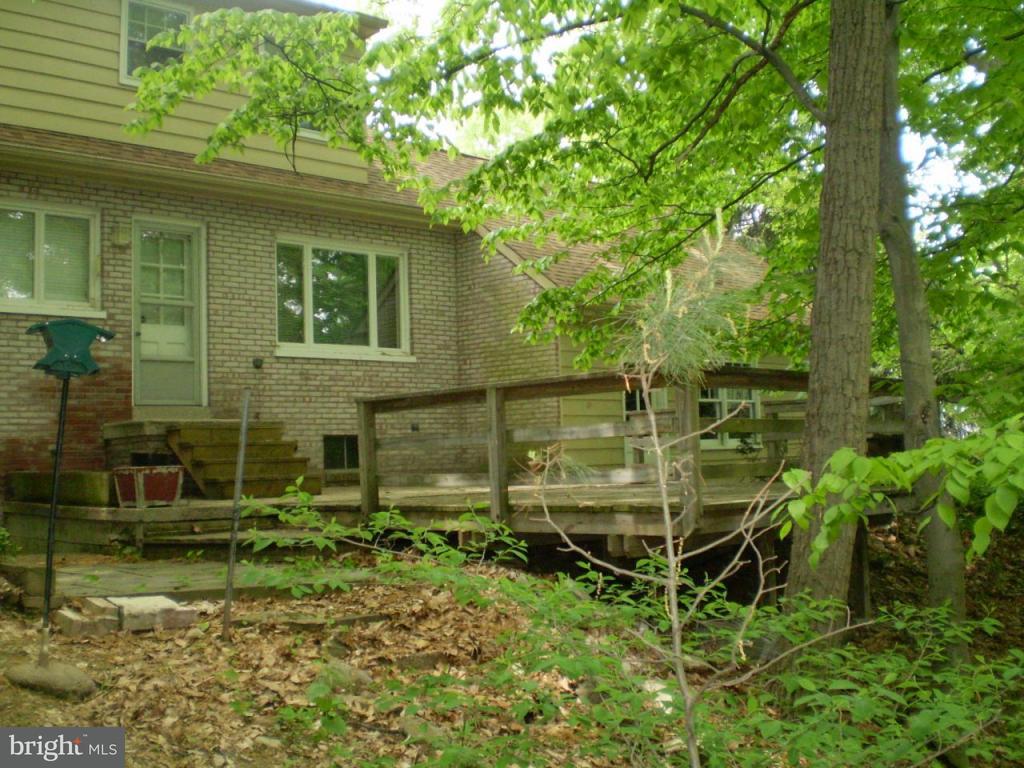 835 Hillaire Road Lancaster, PA 17601 - Photo 16 of 19 Gallery Image 16