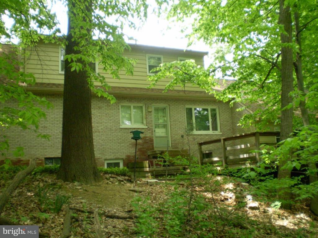 835 Hillaire Road Lancaster, PA 17601 - Photo 17 of 19 Gallery Image 17
