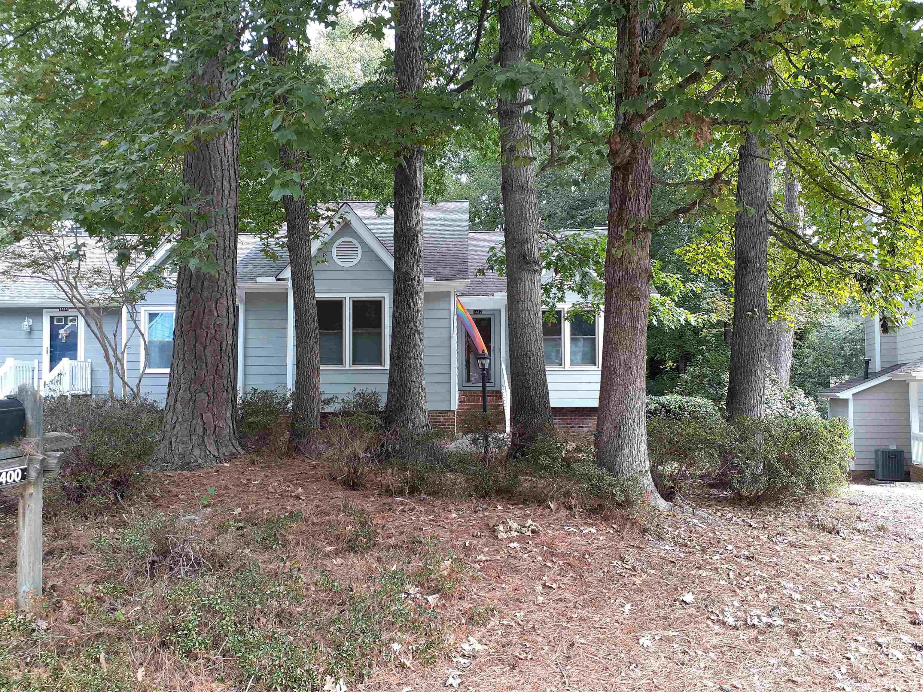 1412 Mapleside Court Raleigh, NC 27609 - Photo 2 of 26 Gallery Image 2