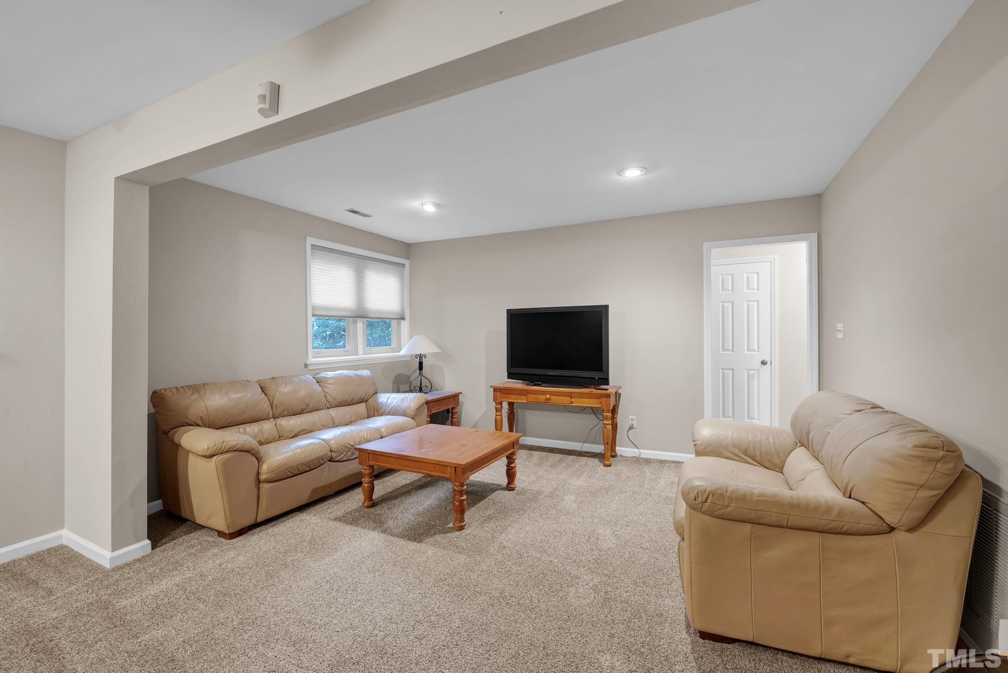 1412 Mapleside Court Raleigh, NC 27609 - Photo 11 of 26 Gallery Image 11