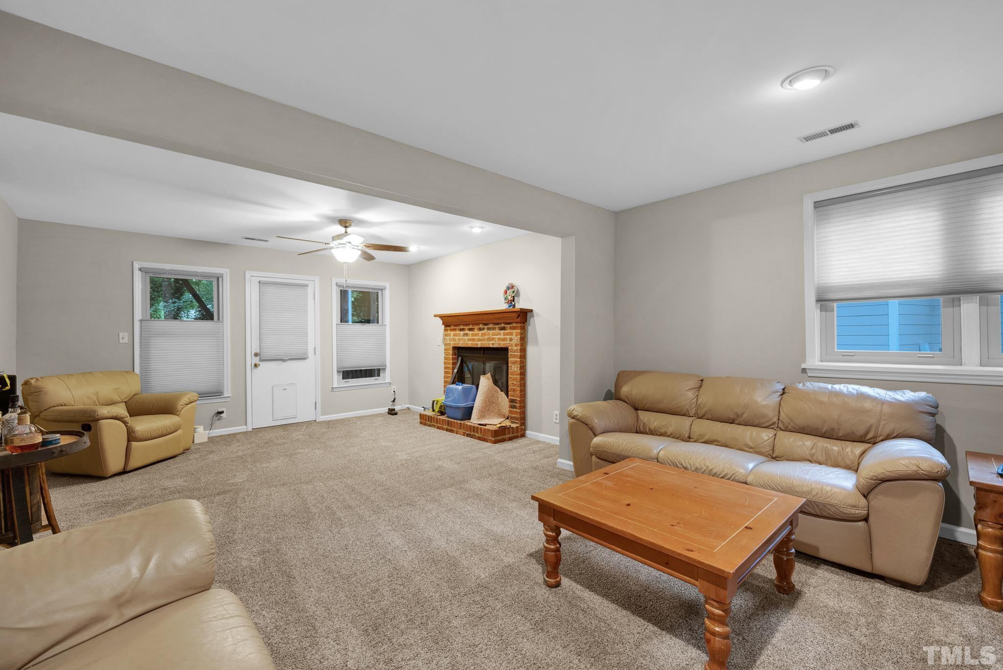 1412 Mapleside Court Raleigh, NC 27609 - Photo 12 of 26 Gallery Image 12