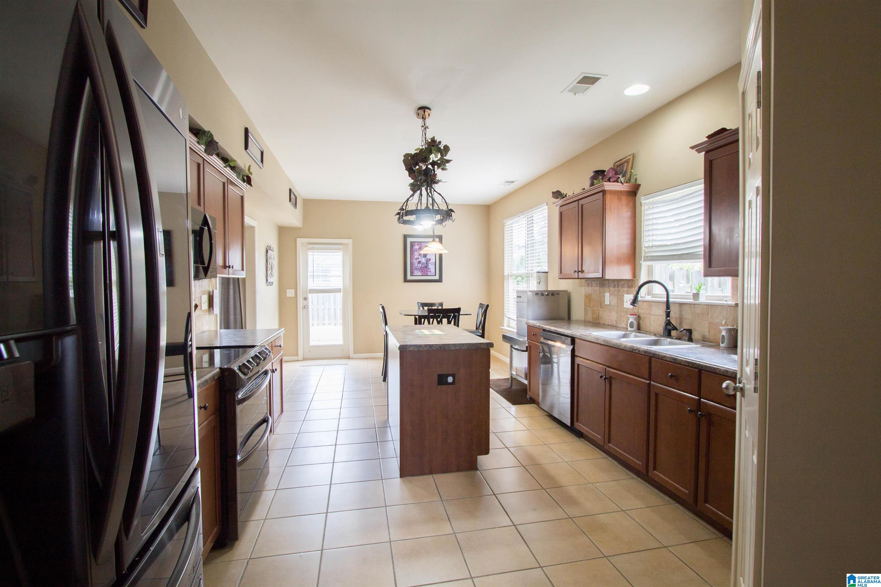 1036 Seminole Place Calera, AL 35040 - Photo 10 of 49