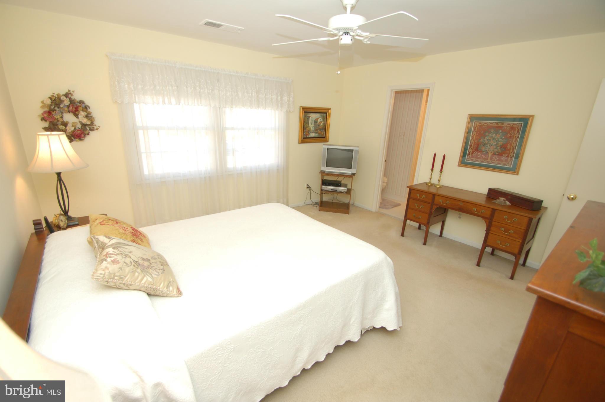 8515 Lakinhurst Lane Springfield, VA 22152 - Photo 14 of 30 Bedroom (Master)
