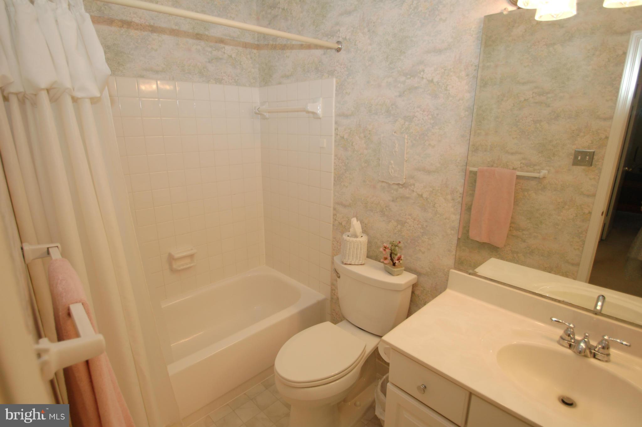 8515 Lakinhurst Lane Springfield, VA 22152 - Photo 20 of 30 Upper Hall Bath