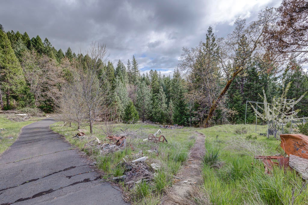 225 Flounce Rock Road Prospect, OR 97536 - Photo 9 of 28 23