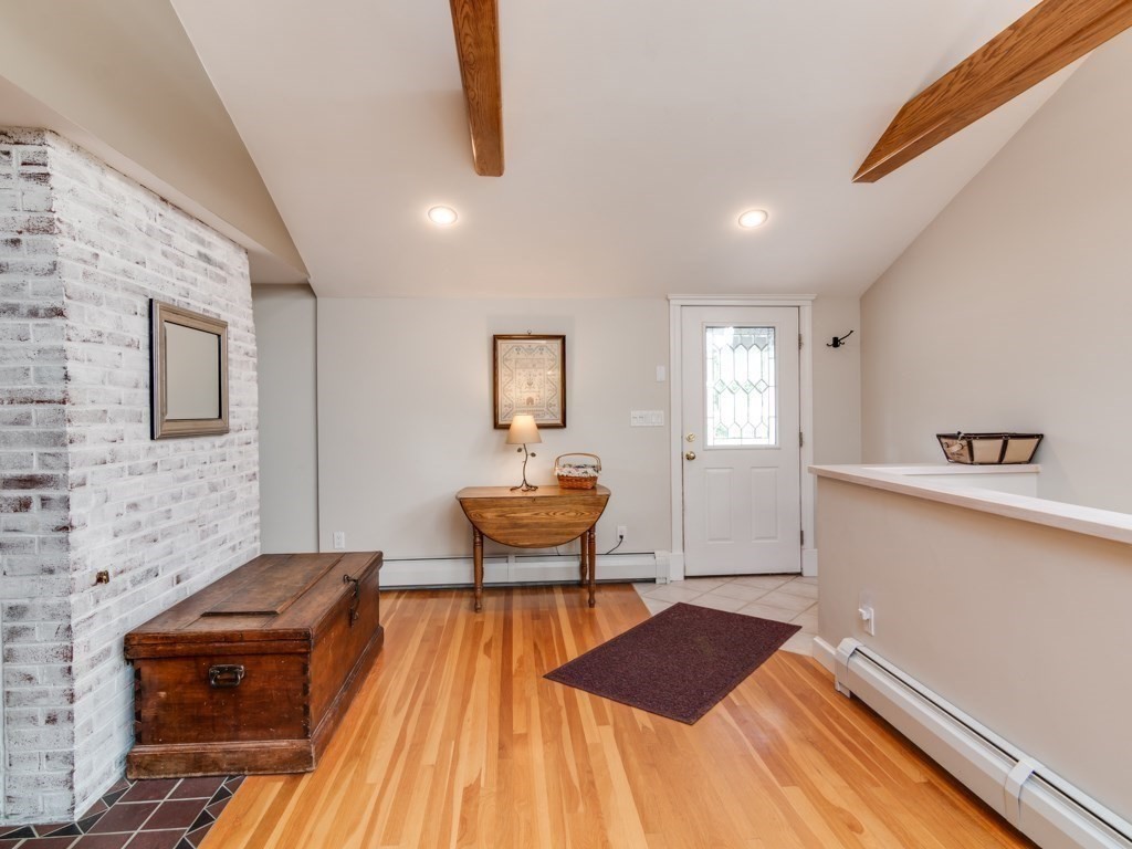25 Crescent Road Hamilton, MA 01982 - Photo 6 of 17