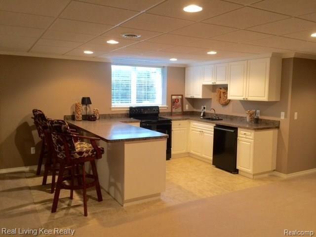 2925 Birnam Court Rochester, MI 48306 - Photo 23 of 33 FullSizeRender (18).jpg