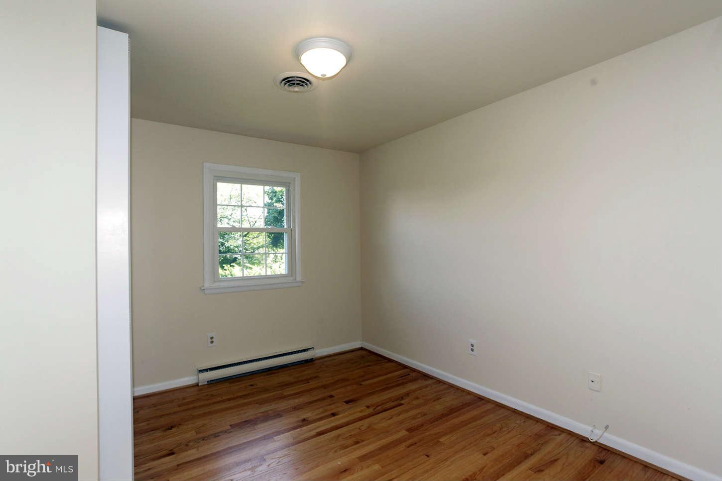 28408 Clarksburg Road Damascus, MD 20872 - Photo 11 of 29 Bedroom