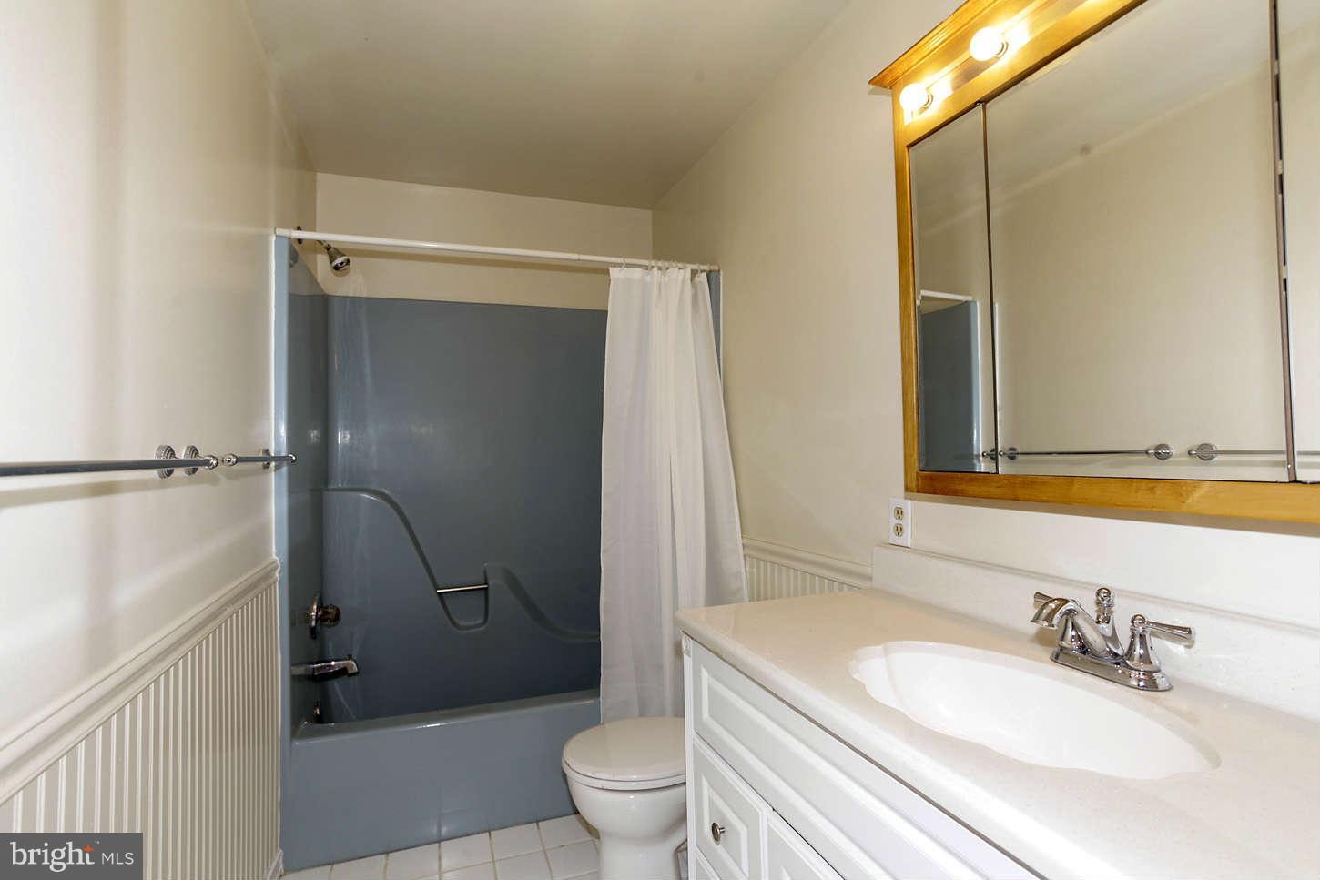 28408 Clarksburg Road Damascus, MD 20872 - Photo 15 of 29 Bath Master