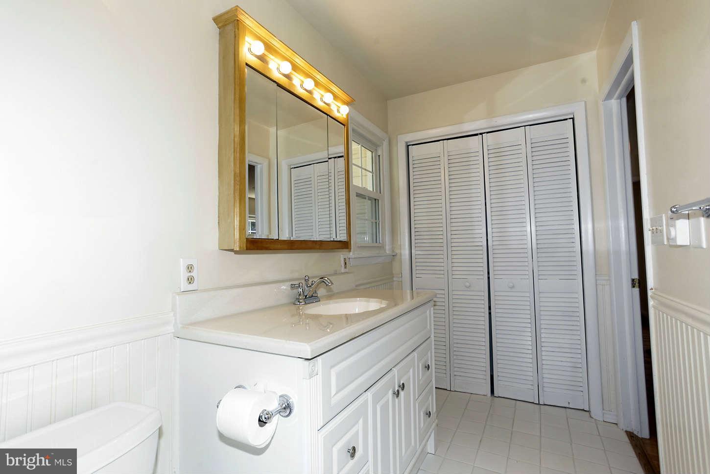 28408 Clarksburg Road Damascus, MD 20872 - Photo 16 of 29 Bath Master