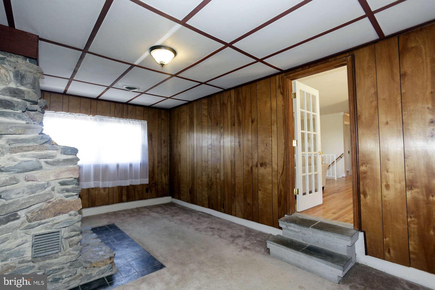 28408 Clarksburg Road Damascus, MD 20872 - Photo 10 of 29 Family Room