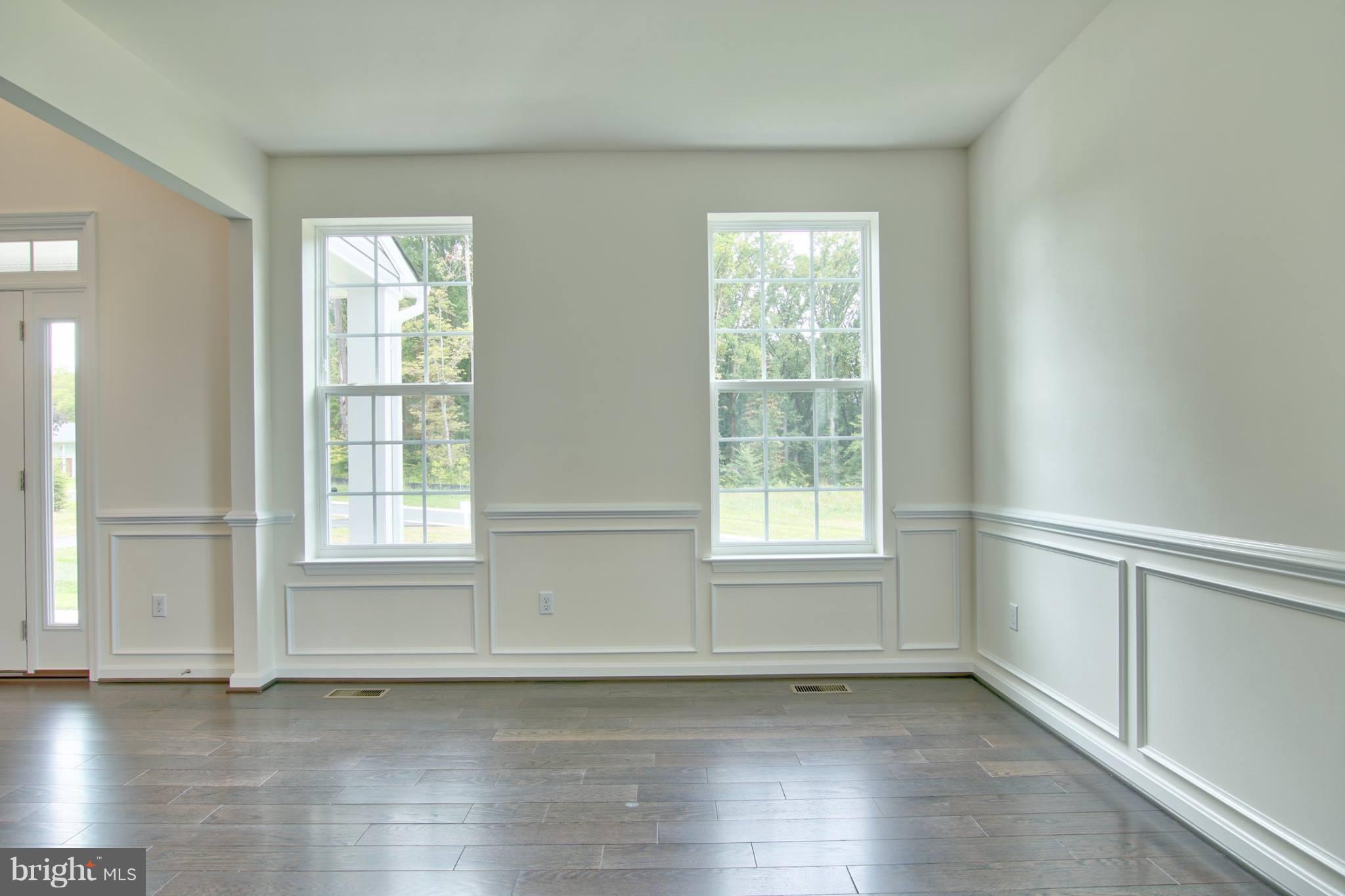 8103 Redstone Road Kingsville, MD 21087 - Photo 12 of 24 Living Room