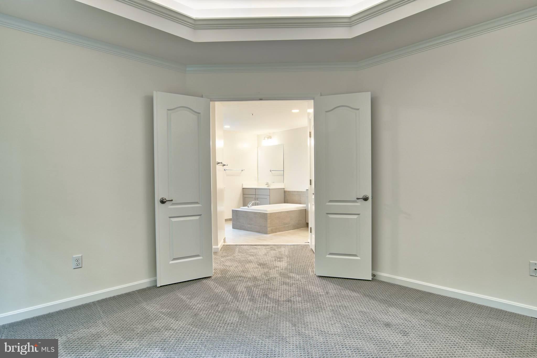 8103 Redstone Road Kingsville, MD 21087 - Photo 15 of 24 Entrance to master bath