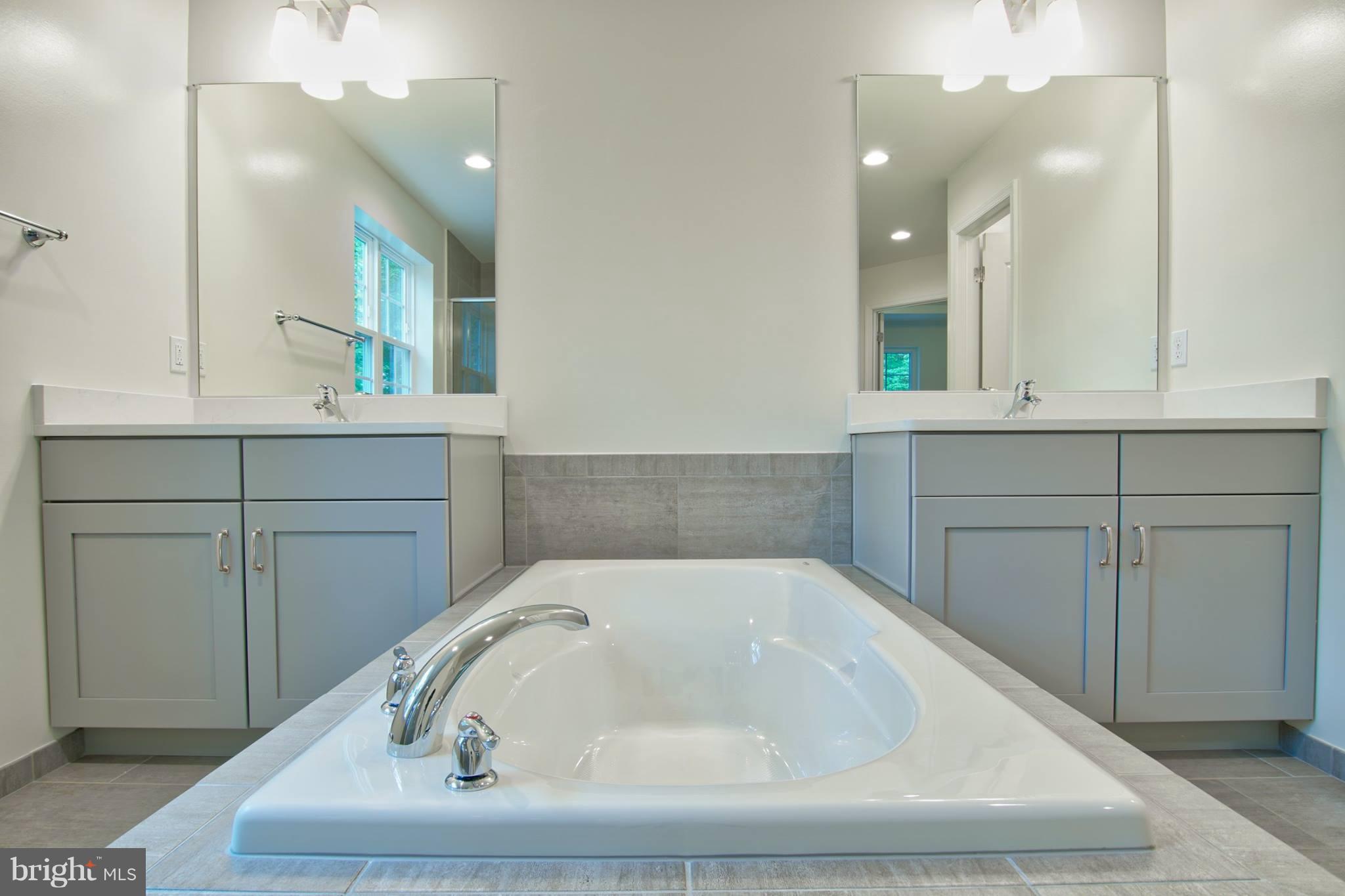 8103 Redstone Road Kingsville, MD 21087 - Photo 16 of 24 Bath (Master)