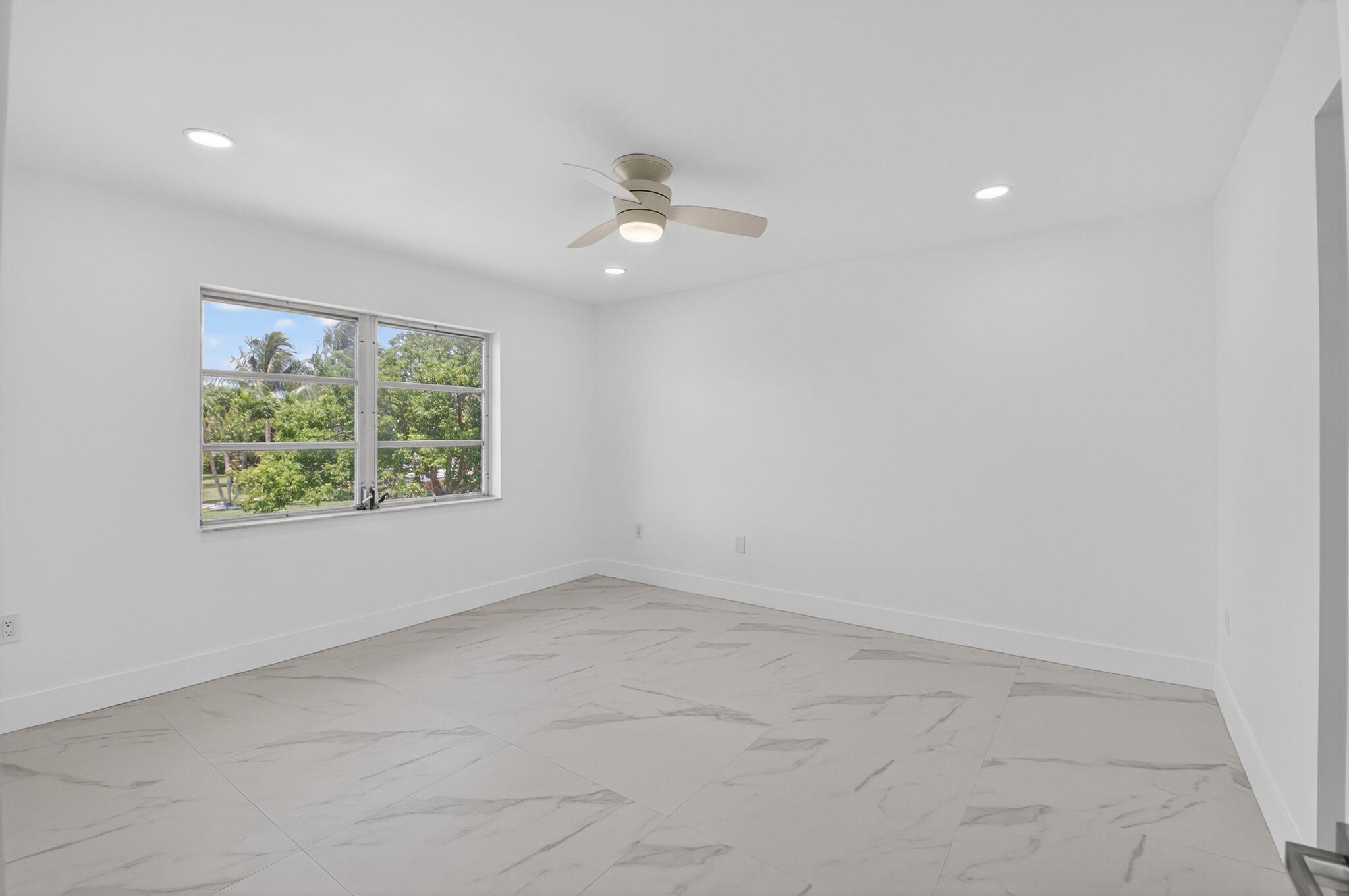 9886 Marina Boulevard, Unit 622 Boca Raton, FL 33428 - Photo 12 of 31 16-web-or-mls-068_DSC_0751