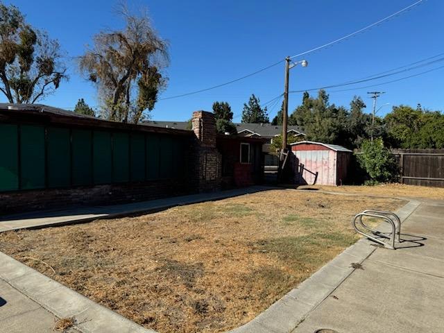 2724 Sparks Way Modesto, CA 95350 - Photo 9 of 11 a view of a backyard