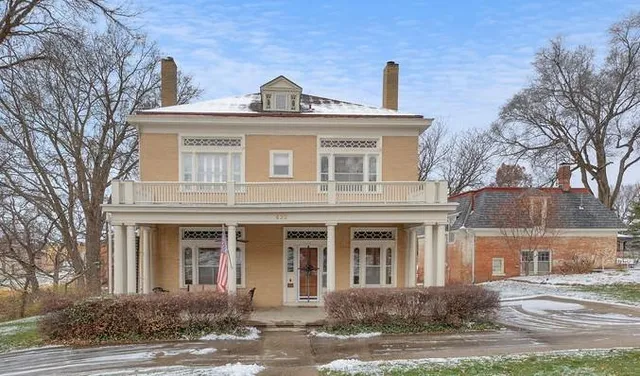 $365,000 | 630 North 8th Street, St. Joseph, MO 64501