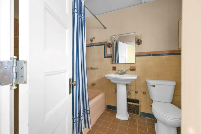 $365,000 | 630 North 8th Street, St. Joseph, MO 64501