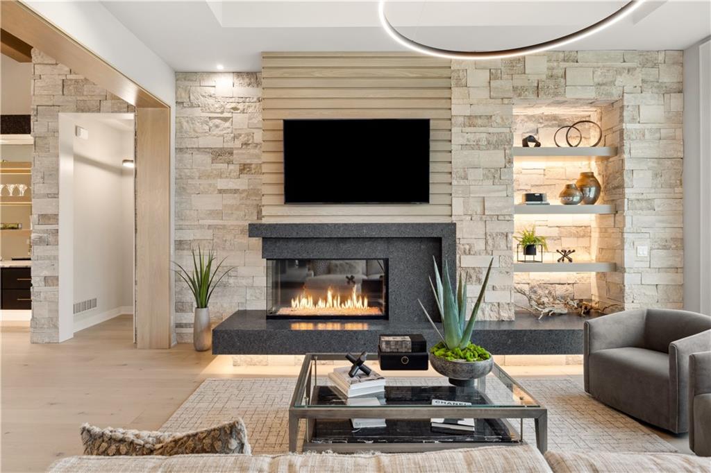 13721 Guilford Road Leawood, KS 66224 - Photo 15 of 44