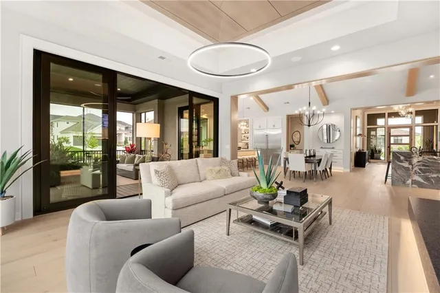 $2,543,000 | 13721 Guilford Road, Leawood, KS 66224