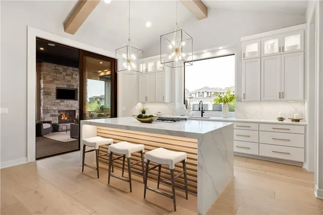 $2,543,000 | 13721 Guilford Road, Leawood, KS 66224