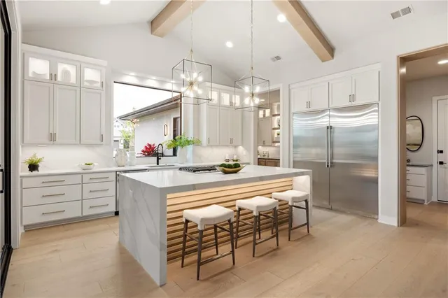 $2,543,000 | 13721 Guilford Road, Leawood, KS 66224