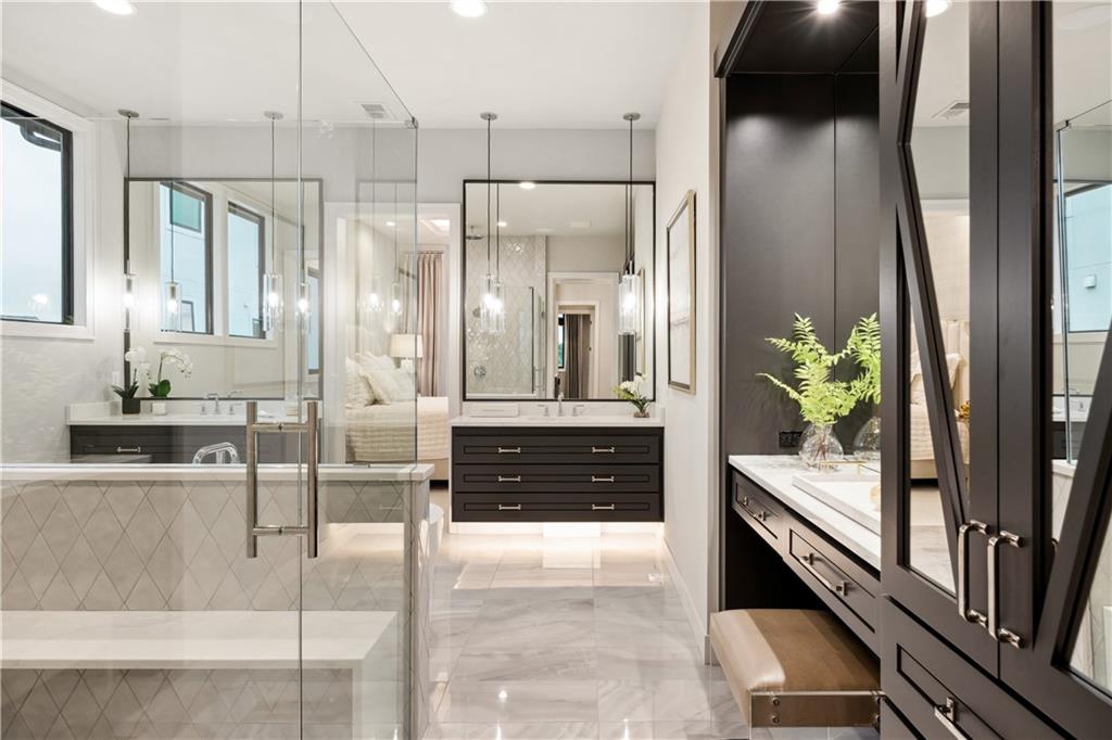 13721 Guilford Road Leawood, KS 66224 - Photo 26 of 44