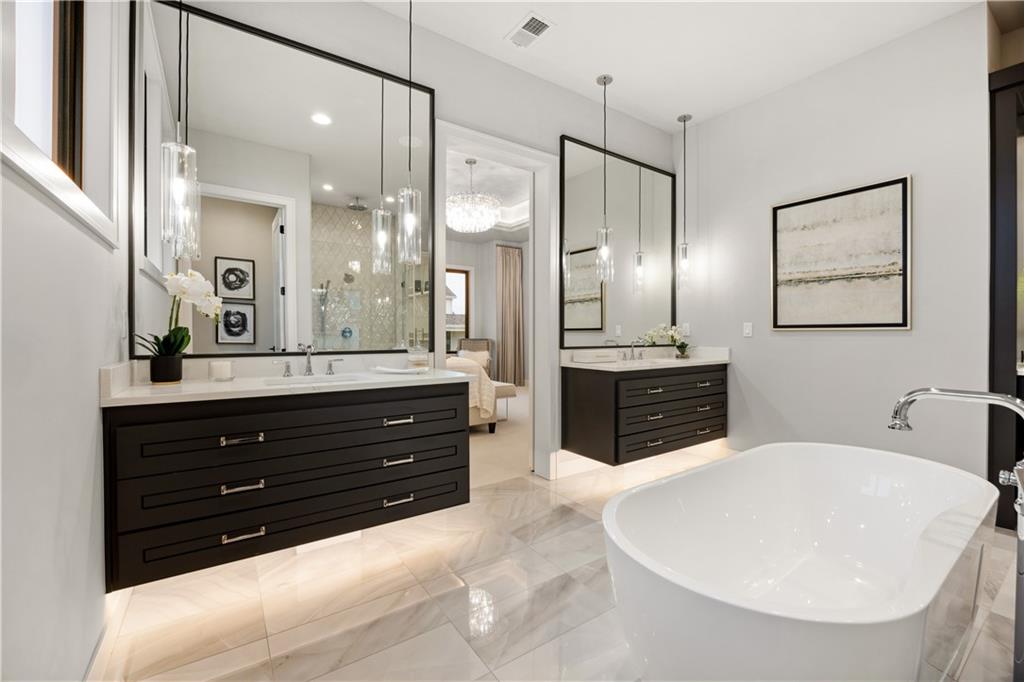 13721 Guilford Road Leawood, KS 66224 - Photo 27 of 44