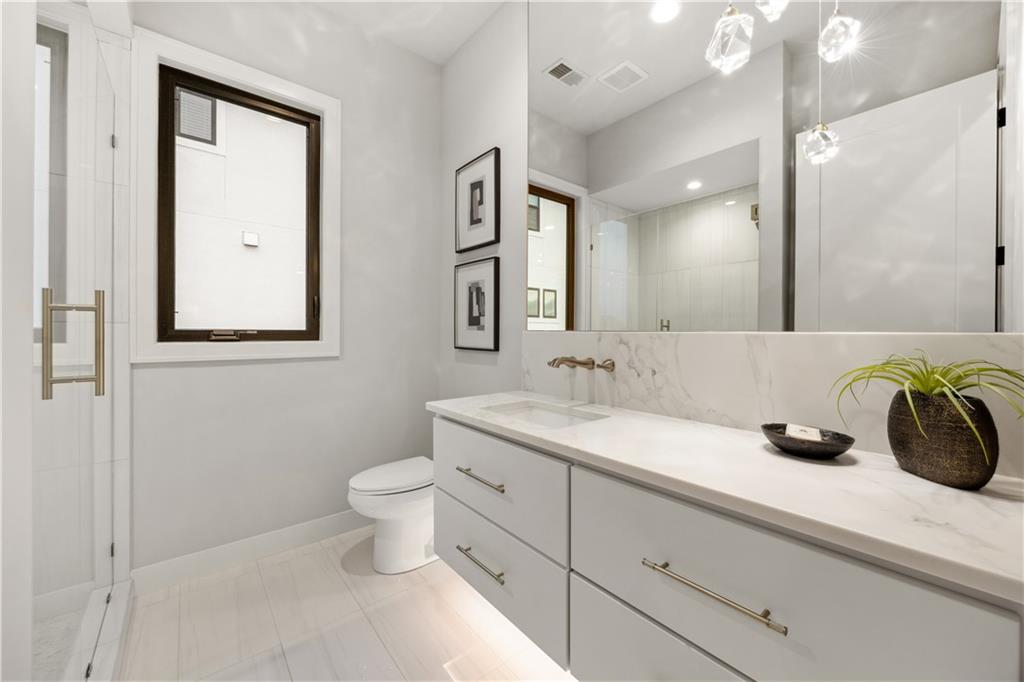 13721 Guilford Road Leawood, KS 66224 - Photo 30 of 44