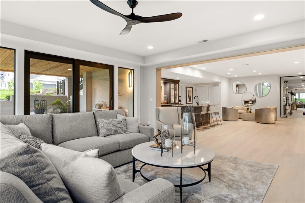 13721 Guilford Road Leawood, KS 66224 - Photo 34 of 45