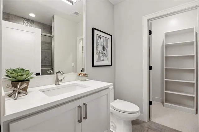 $2,543,000 | 13721 Guilford Road, Leawood, KS 66224