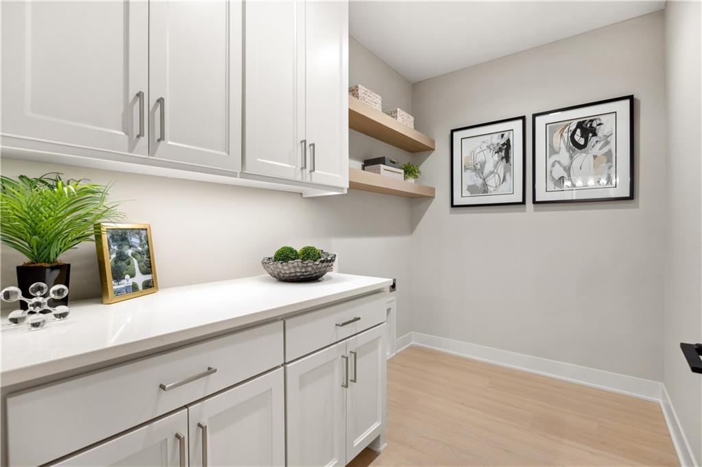 13721 Guilford Road Leawood, KS 66224 - Photo 40 of 45