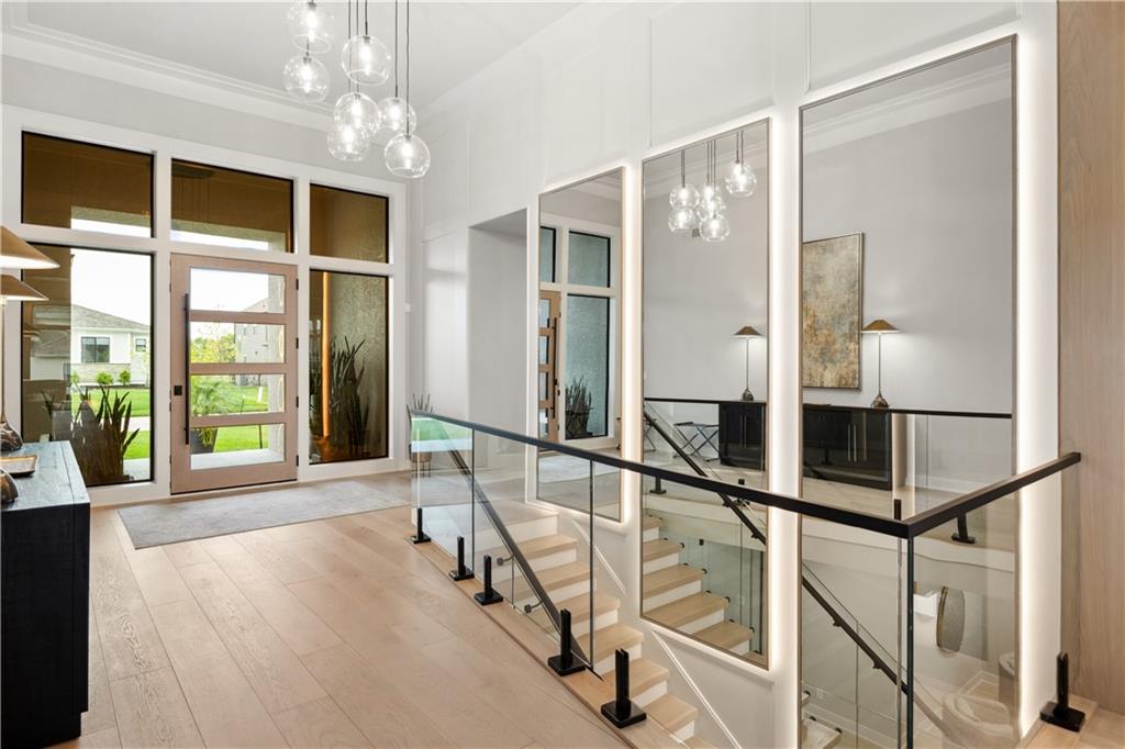 13721 Guilford Road Leawood, KS 66224 - Photo 10 of 44