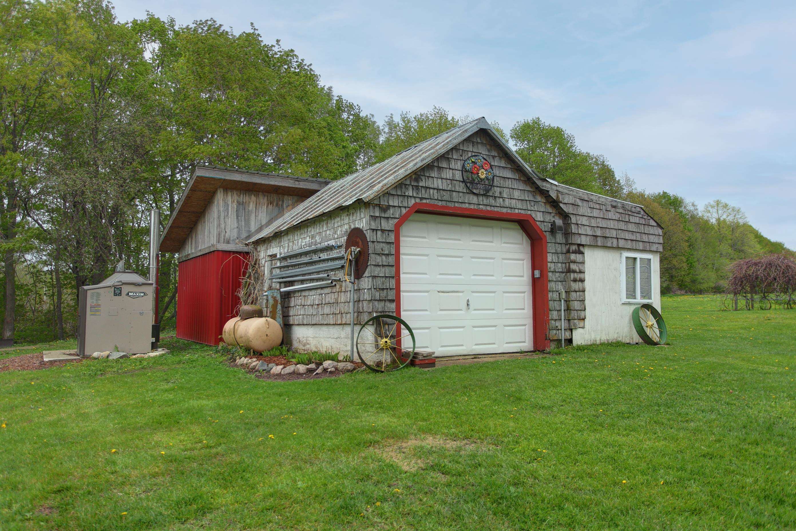 8201 Essex Road Ellsworth, MI 49729 - Photo 40 of 42
