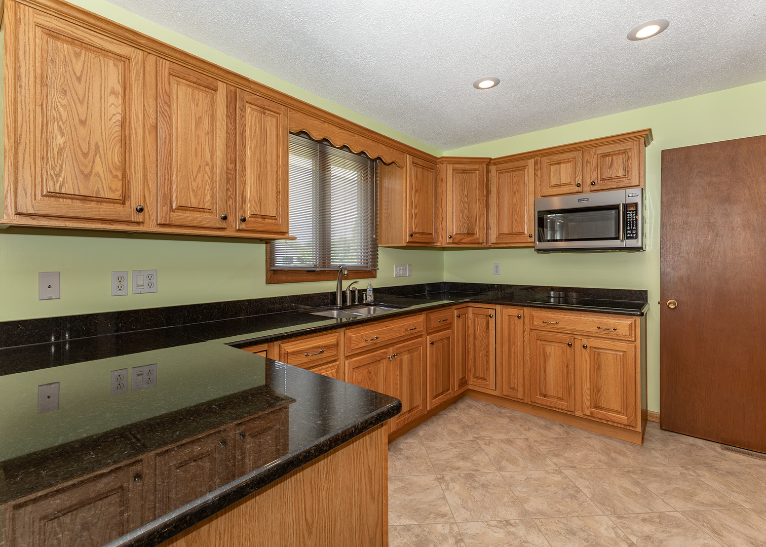710 1st Avenue Fulton, IL 61252 - Photo 19 of 33