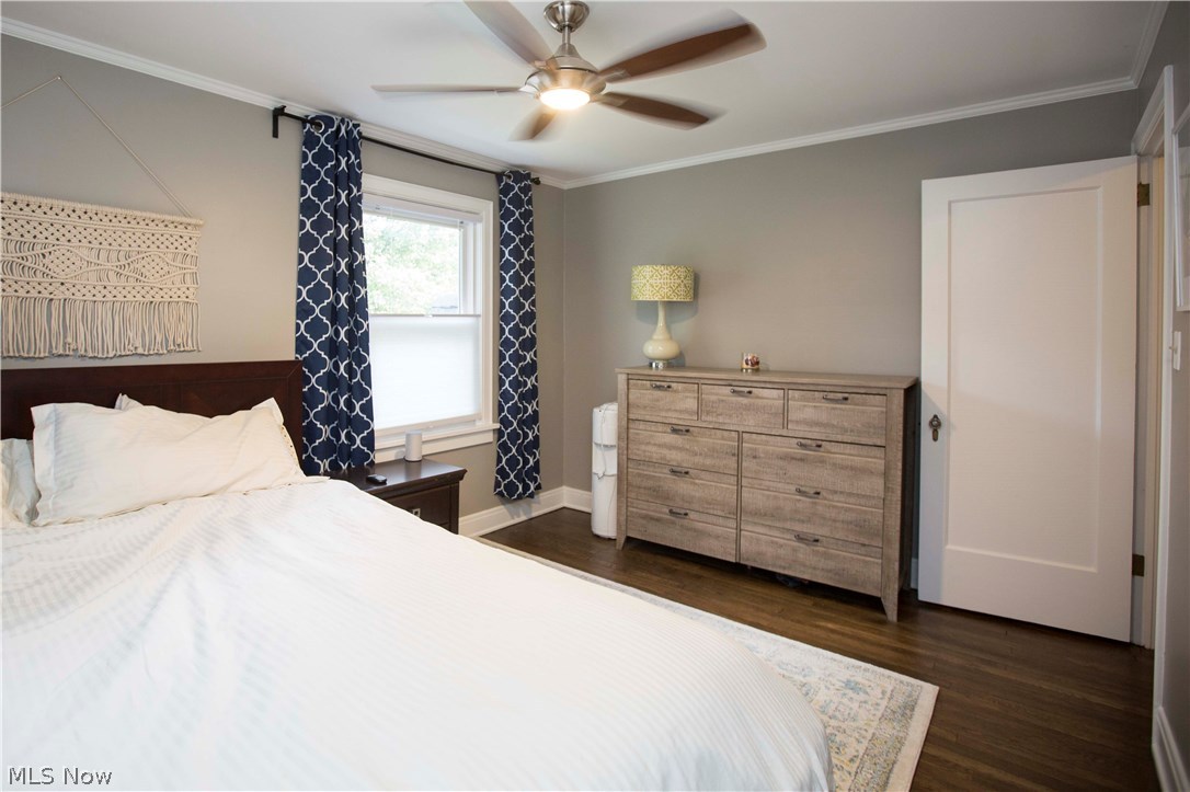 1352 Plainfield Road Cleveland, OH 44121 - Photo 14 of 22