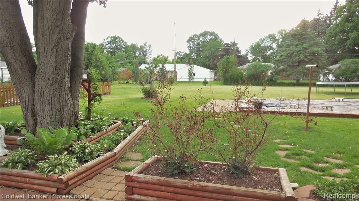 9659 Wayne Road Livonia, MI 48150 - Photo 24 of 29 020 Vast Acreage.jpg