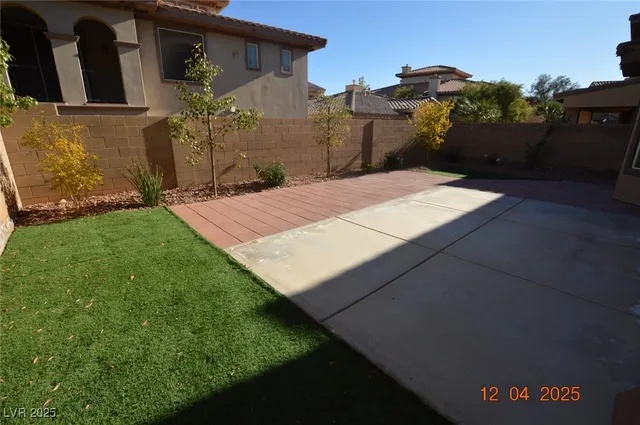 $2,700 | 638 Harvester Course Drive, Las Vegas, NV 89148