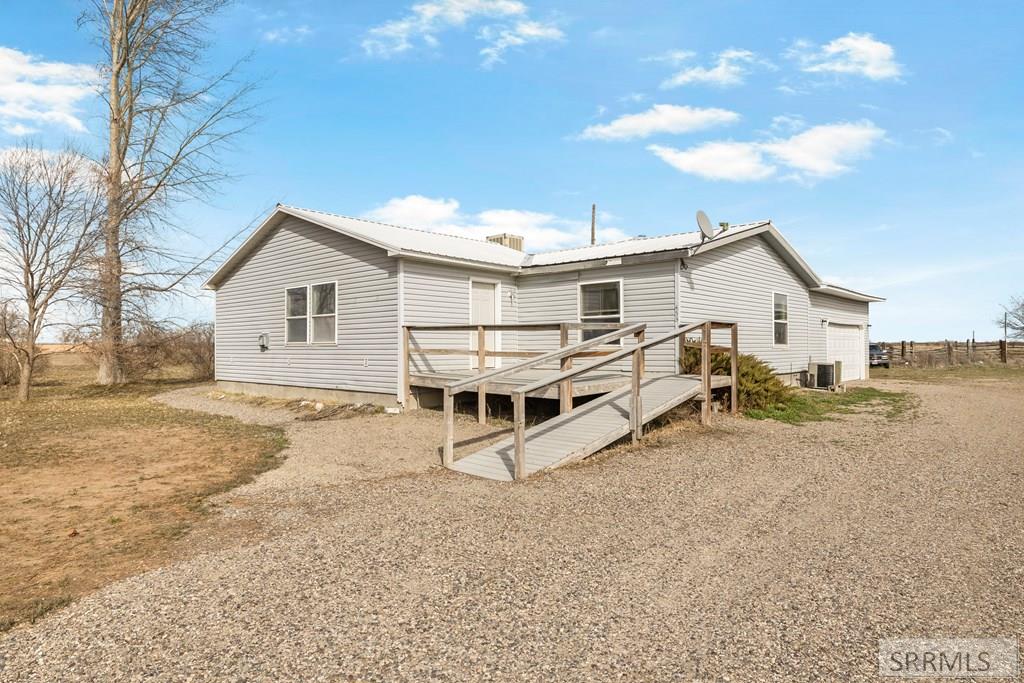 453 Hill Road Pingree, ID 83262 - Photo 3 of 63