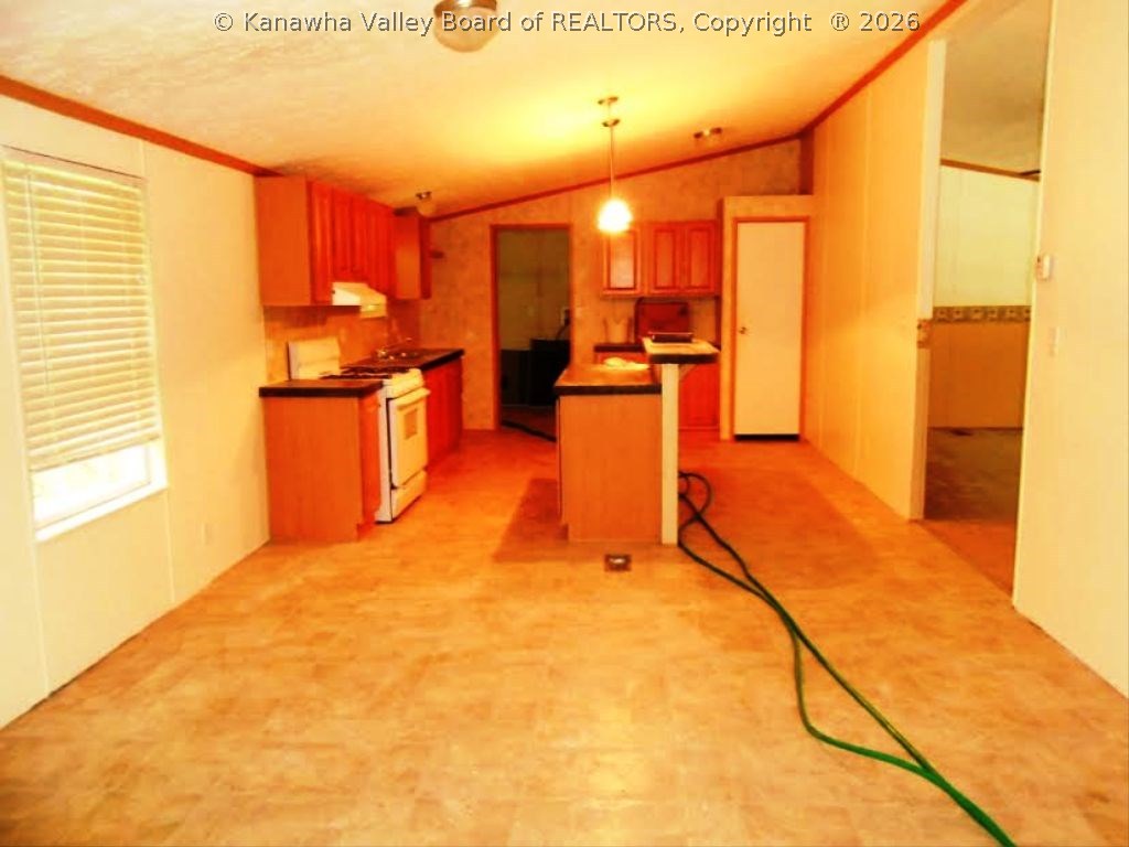 12956 Charleston Road Kenna, WV 25248 - Photo 2 of 13 Gallery Image 2