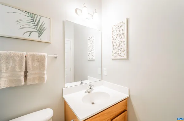 $3,300 | 719 Rainier Road, Charlottesville, VA 22903
