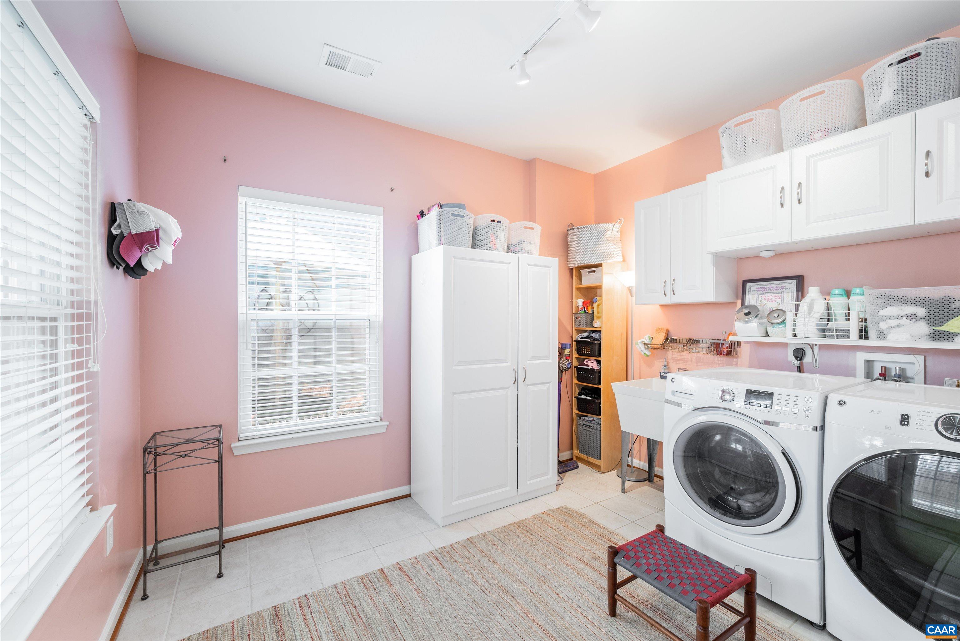 719 Rainier Road Charlottesville, VA 22903 - Photo 9 of 39