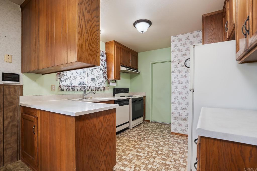 114 Arran Avenue Spring Valley, CA 91977 - Photo 12 of 33