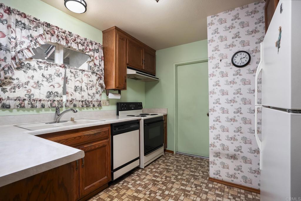 114 Arran Avenue Spring Valley, CA 91977 - Photo 13 of 33