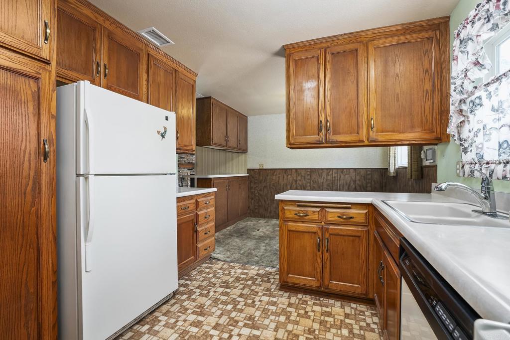 114 Arran Avenue Spring Valley, CA 91977 - Photo 14 of 33