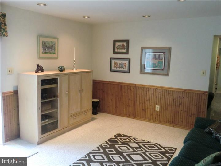 17 Parc Ridge Drive Mount Holly, NJ 08060 - Photo 11 of 22 Family Room