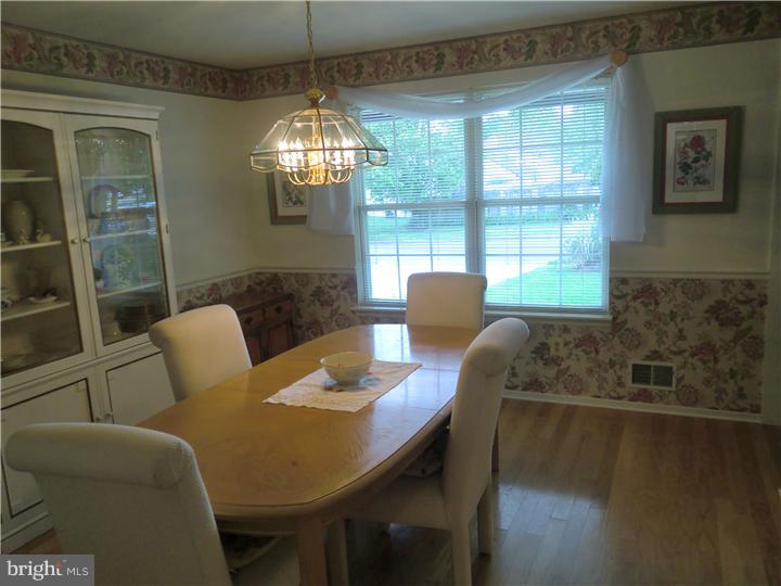 17 Parc Ridge Drive Mount Holly, NJ 08060 - Photo 12 of 22 Dining Room