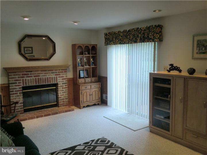 17 Parc Ridge Drive Mount Holly, NJ 08060 - Photo 9 of 22 Family Room