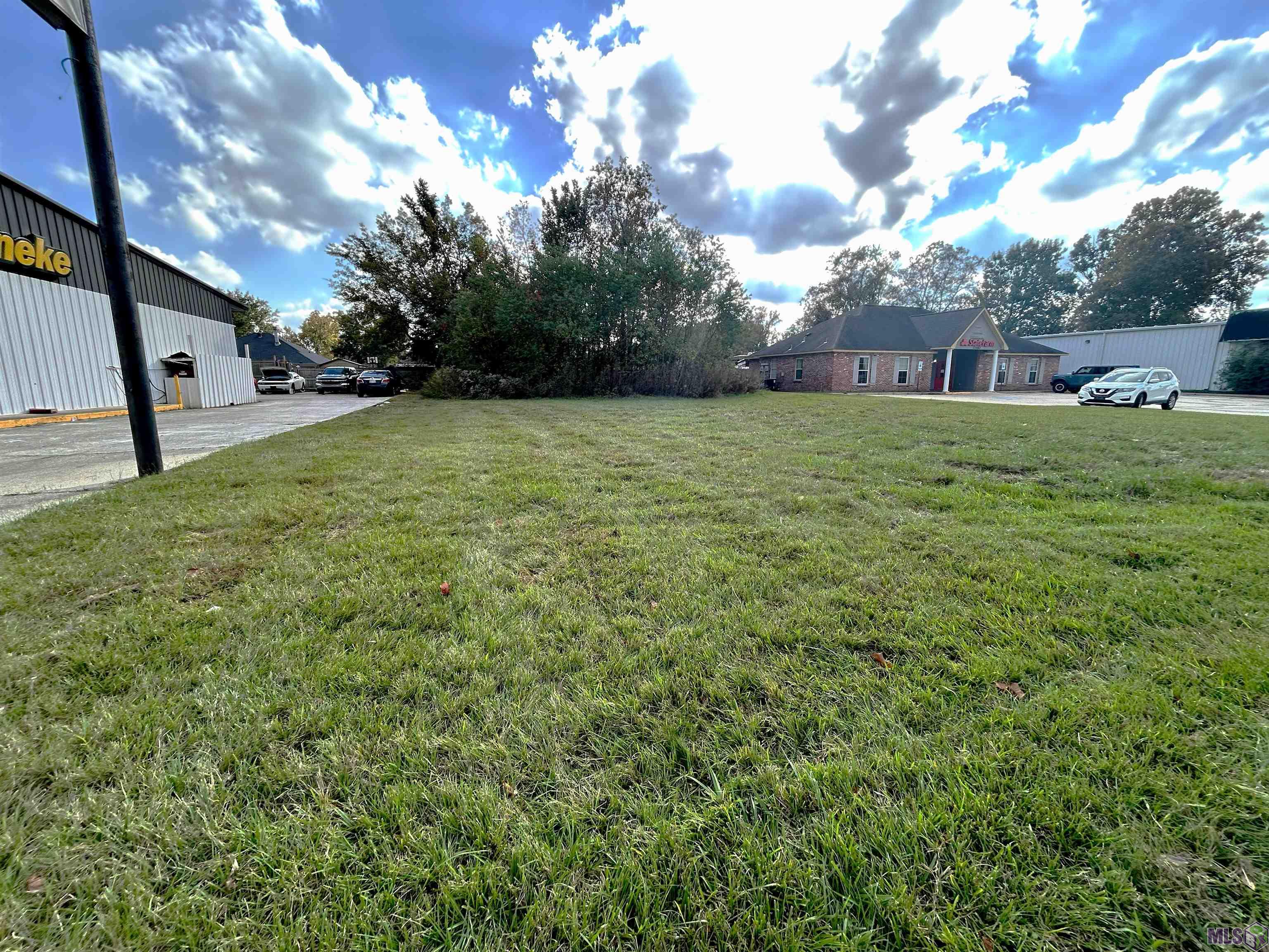 13530 Coursey Boulevard Baton Rouge, LA 70817 - Photo 2 of 5